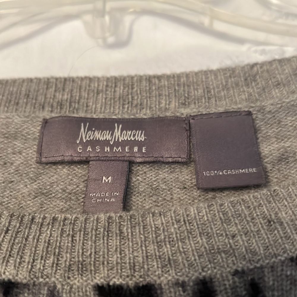 Neiman Marcus cashmere sweater View 4